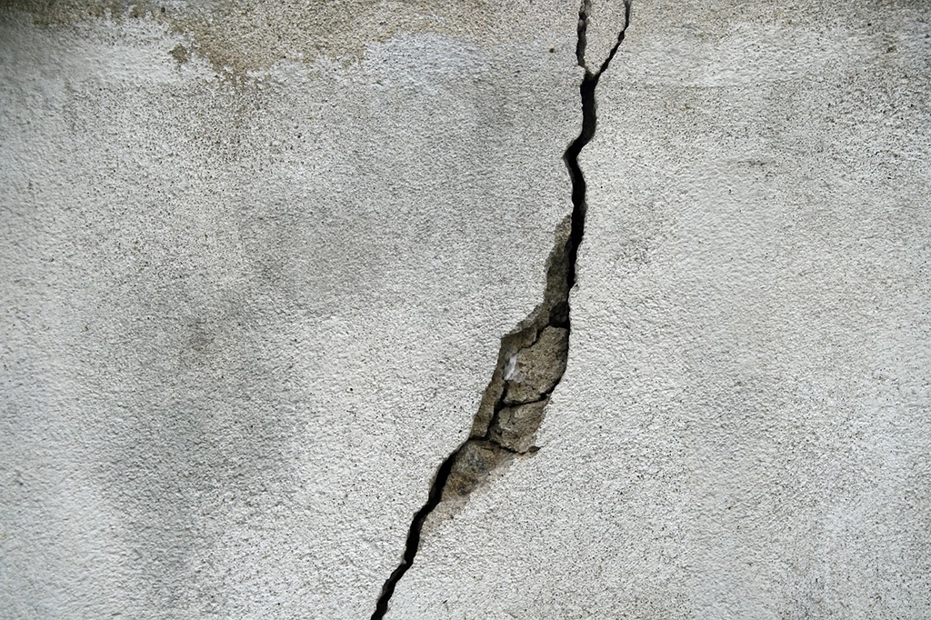 Wady tynków - Ekspertyza jakości wykonania prac budowlanych - wycena szkody